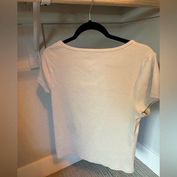 Cream Top - Picture 2 of 3